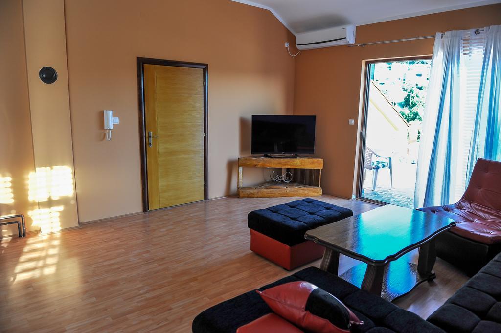 Apartman Selena Trebin Dış mekan fotoğraf