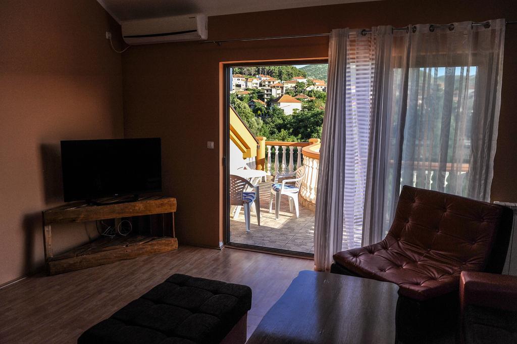 Apartman Selena Trebin Dış mekan fotoğraf